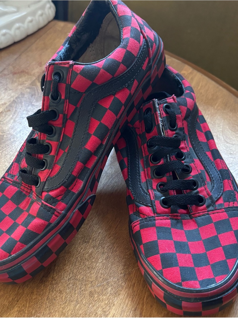 RARE! Vans Red & Black Checkerboard Low Top Sneakers- Men’s 6.5/Women’s 8
